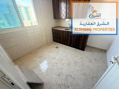 مساحة كبيرة جدا _ بلكونة باطلالة مميزة _ 6 دفعات _ موقع مميز بالقرب من جميع الخدمات _ سهل المخرج للشارقة ودبي