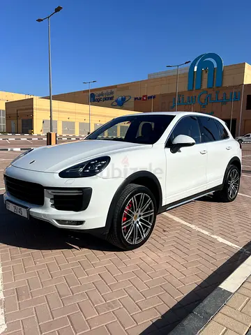Porsche Cayenne Turbo 2015 | GCC Specs | Pristine Condition