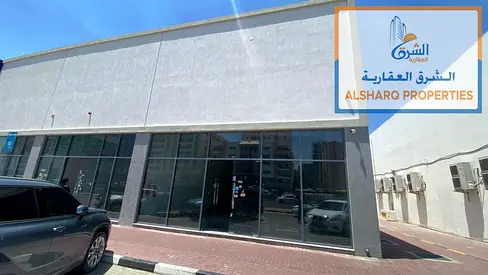 Large mezzanine shop for rent in Rashidiya 2 on Sheikh Khalifa Street