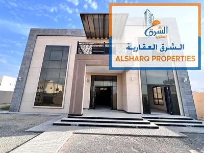 فيلا للبيع | الحوشي الشارقة | 10,000 قدم | 5 غرف ماستر | 7 حمامات | 2 صالة | مجلس | حديقة | باربكيو | باركن داخلي وخارجي | سوبر لوكس