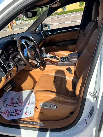 صورة 5 لـ 2015 Porsche CAYENNE