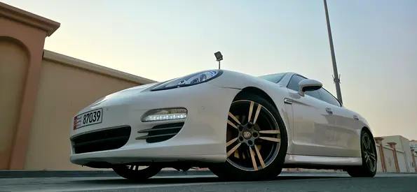 2011 Porsche PANAMERA — миниатюра 8