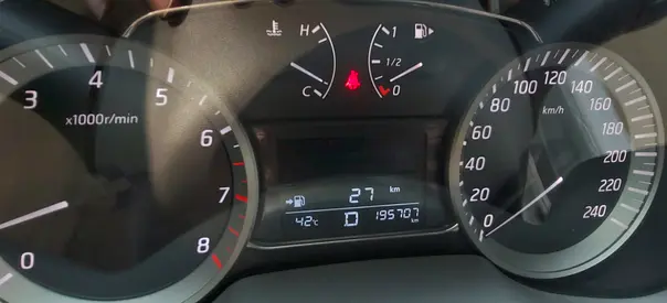 صورة 8 لـ 2015 Nissan TIIDA