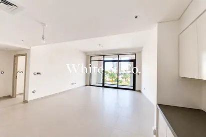 Modern and Spacious 1 Bedroom | Low Floor