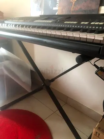 Yamaha Electronic Music Keyboard - Brand New PSR S550