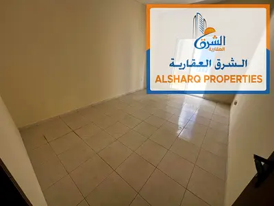 شقه غرفه وصاله منفصله مساحه كبيره   بلكونه إطلالة ممتازه  شقه مضيئه بالكامل  وخزائن بالحائط  وصيانه كامله للشقه  نظام التكييف والتبريد مركزى
