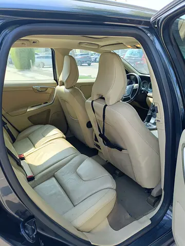 صورة 7 لـ 2010 Volvo XC60