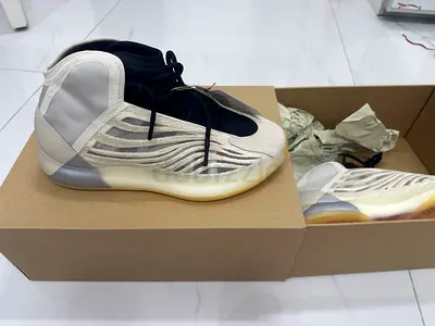 Yeezy QNTM Mist Slate size 11 US BRAND NEW!!