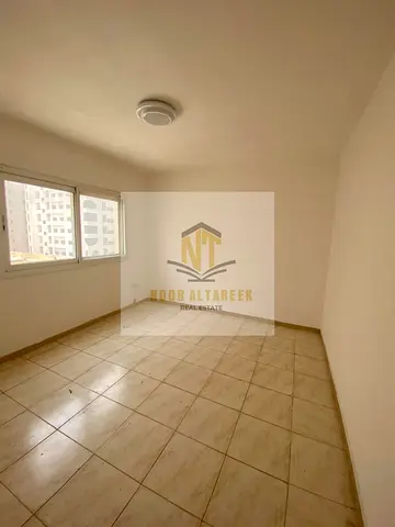 Apartment for annual rent: two bedrooms, a living room, and two bathrooms.
