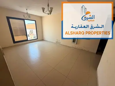 للإيجار السنوي – شقة 3 غرف وصالة مع روف كامل في الجرف 2 – عجمان 🏡 فرصة مميزة للسكن العائلي | روف خاص بالكامل | باركن مجاني