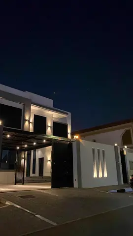Modern 2-Storey Villa in Al Tarfah, 5 Master Bedrooms, Majlis, 2 Living Rooms, Maid’s Room, Garden & 4-Car Garage.