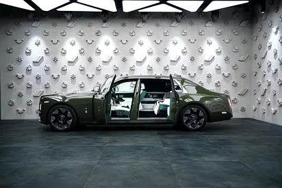 صورة 2 لـ 2026 ROLLS-ROYCE PHANTOM