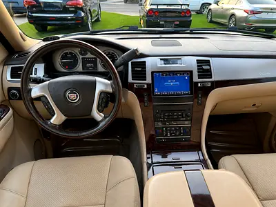 صورة مصغرة 13 لـ 2015 Cadillac ESCALADE