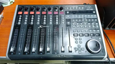 Behringer X-Touch Universal Control Surface