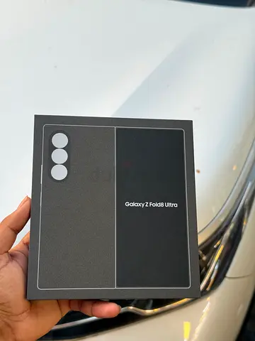 Samsung galaxy z Fold 8 ultra 1TB