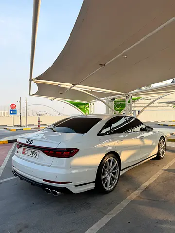 صورة 4 لـ 2022 AUDI S8