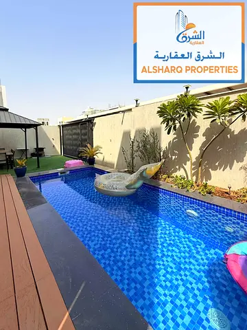 4 Bedrooms_Private Yard_Private Swimming Pool