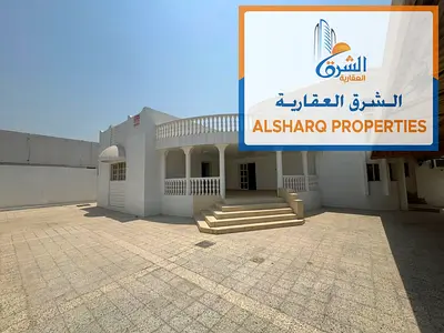 للايجار السنوي العزراء الشارقه فيلا 4 غرف ماستر صاله مجلسين روف 110 الف 4 دفعات