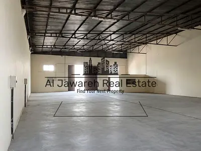 A warehouse for rent in modern Umm Al Quwain, area 5335 sq ft, with 60 kW of electricity, priced at AED 149,935.
