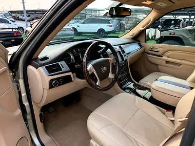 صورة مصغرة 8 لـ 2015 Cadillac ESCALADE