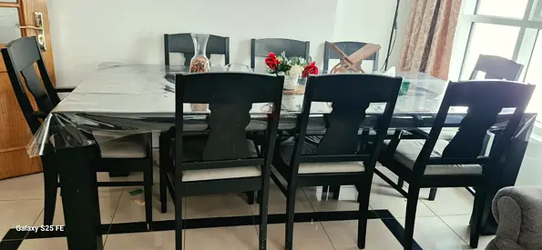Dining table with 08 chairs