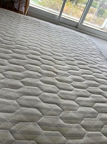 home centre- KING SIZE MATTRESS, 180X200!