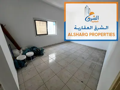 One-bedroom apartment in Al Nuaimiya 2, Ajman - with a balcony offering a great view, built-in wardrobes.