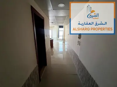 استوديو واسع مطبخ منفصل بتصميم أمريكي بلكونة بإطلالة ممتازة على الشارع مساحة كبيرة