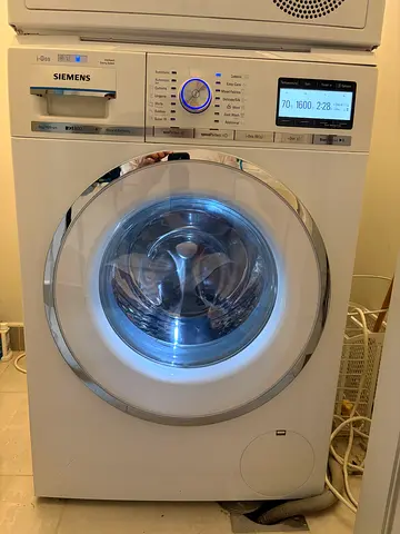 Siemens iq800 Washing Machine (9 kg, 1600 rpm)
