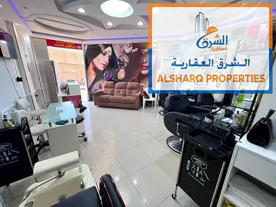 Salon in Al Rashidiya 1 Large area Includes Moroccan bath and all services Salon in good condition Asking price for transfer: 80,000 (negotiable) Rent