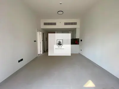 Specious luxury apartment for rent