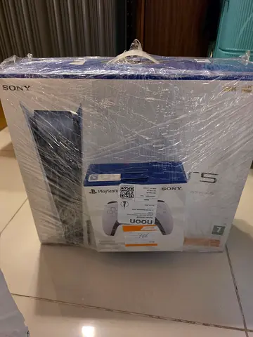 Playstation 5 Brand new box pack with extra controller