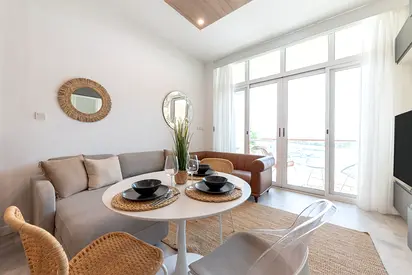 Private Balcony | Modern Finishes