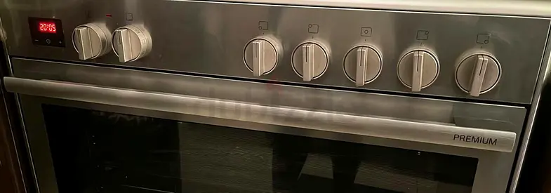 Bosch Series8 90by60 Ceramic Five Zone Electric Cooking Range