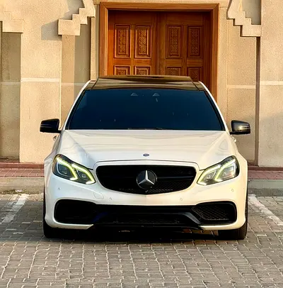 2014 Mercedes-BENZ E-CLASS 照片 2