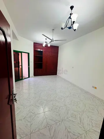 Spacious Furnished Family Room with Private Balcony – Bur Dubai