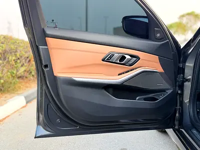 BMW 3 Series 330i, миниатюра 13