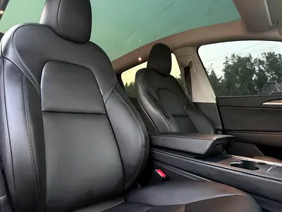 2022 Tesla MODEL Y — миниатюра 17