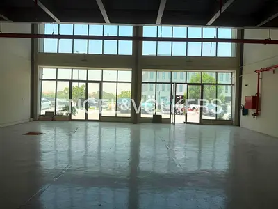 Prime Showroom| Road Frontage & Visibility| 62 KW