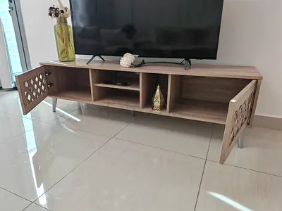 Wooden TV Console / Entertainment Unit - Light Oak,  vert Good Condition