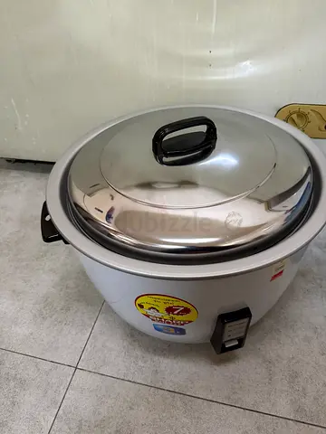 Large Electric Rice Cooker - Stainless Steel Lid, Good Working Condition