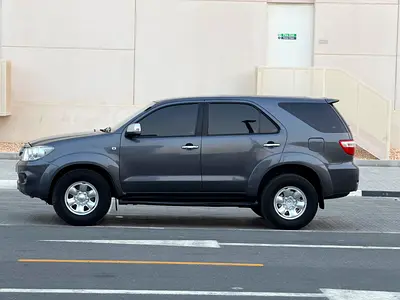 2009 Toyota FORTUNER — фото 3