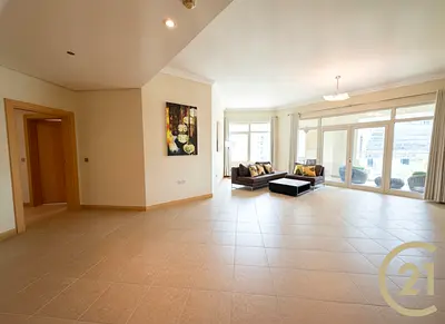 Vacant | Beach Access | Low Floor