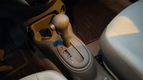2023 Nissan SUNNY 照片 13
