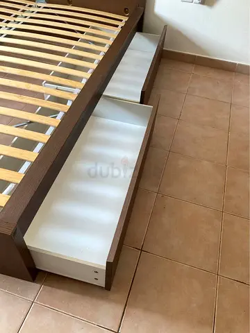Ikea Queen Bed With Ikea Mattress 160x200cm