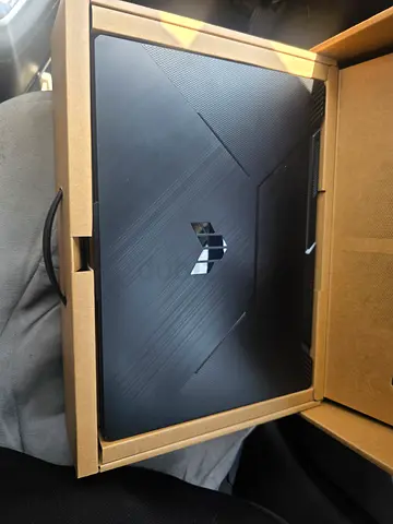 Gaming laptop (boxed) - gently used