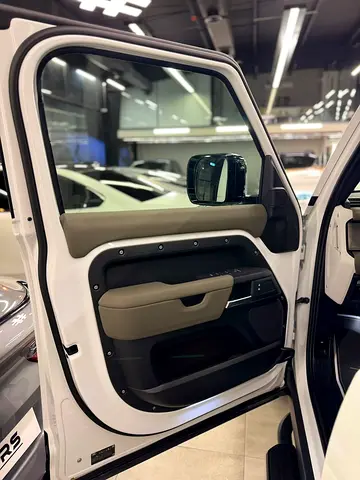 2026 LAND Rover DEFENDER — миниатюра 8