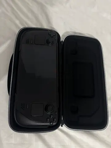 Steam Deck (handheld PC) 512 GB with hard travel case - good condition
