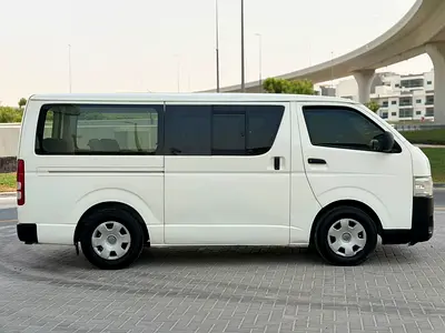 صورة 11 لـ 2016 Toyota HIACE
