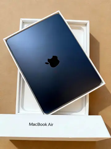 Apple MacBook Air 13-inch M4 16GB RAM 512GB SSD Sky Blue